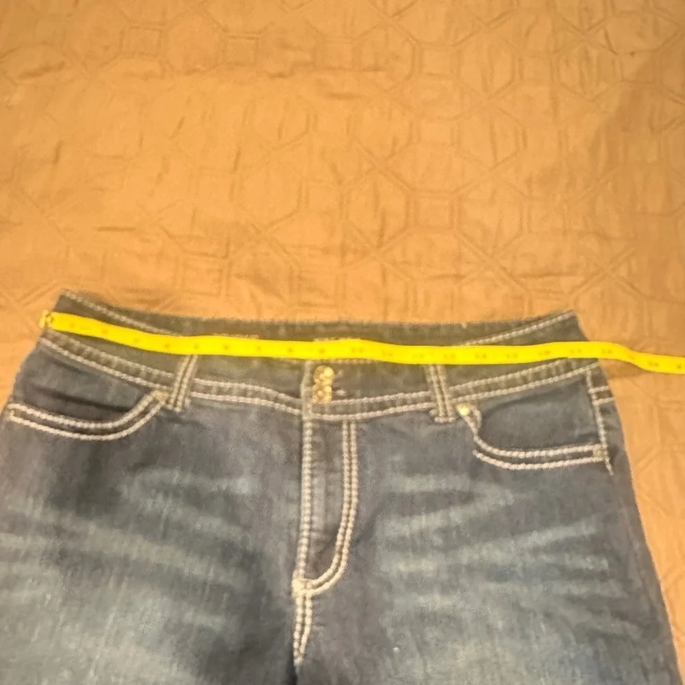 Nine West Indigo Dark Date Night Fit Capri Jeans style: Annette 32/14